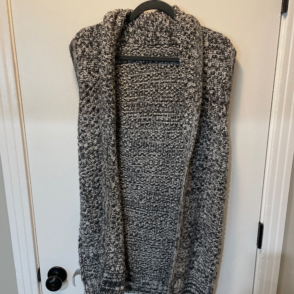 Oversized knit vest